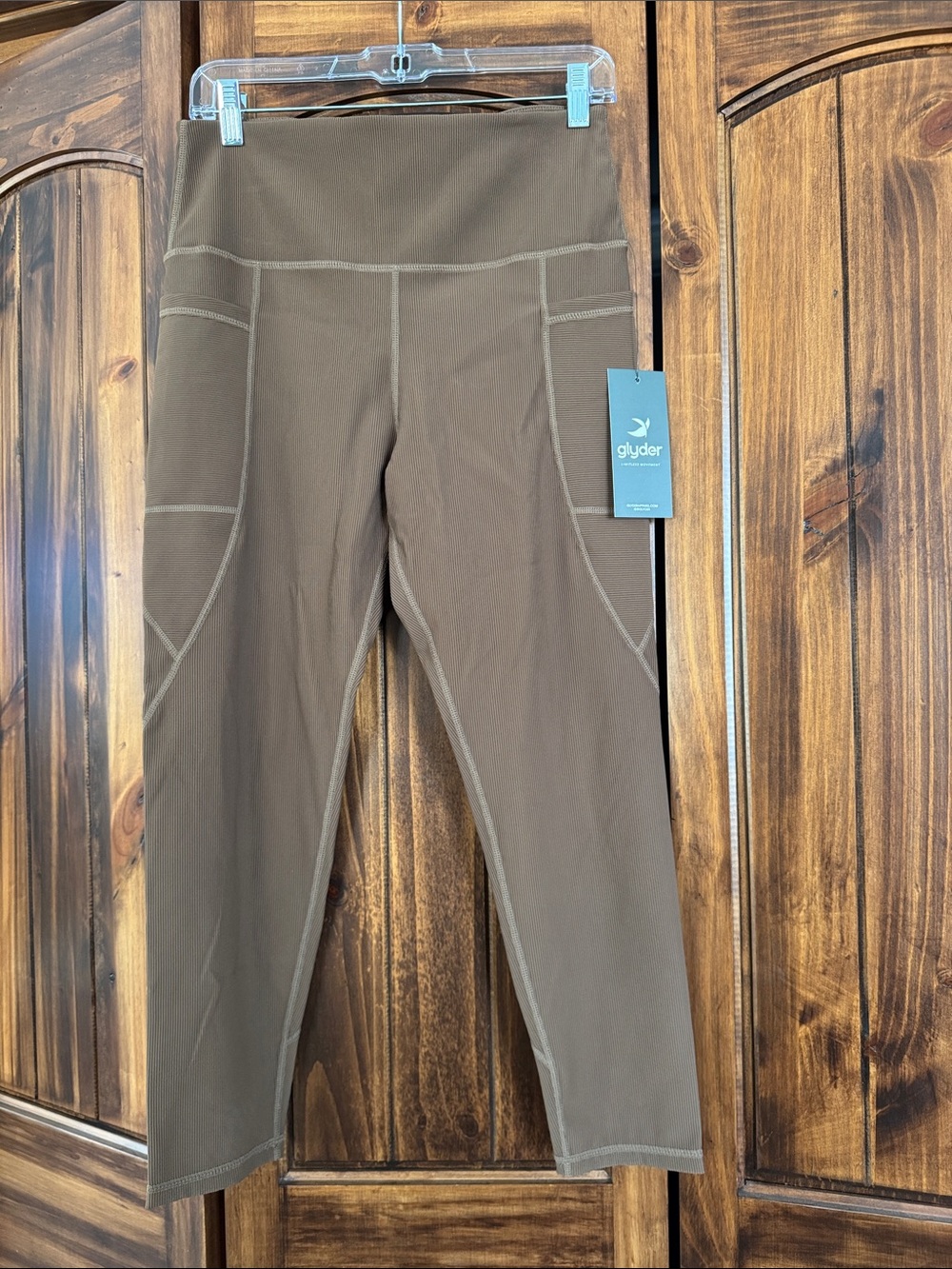 Glyder Women's Brown High-Rise Capri Leggings with Side Pockets